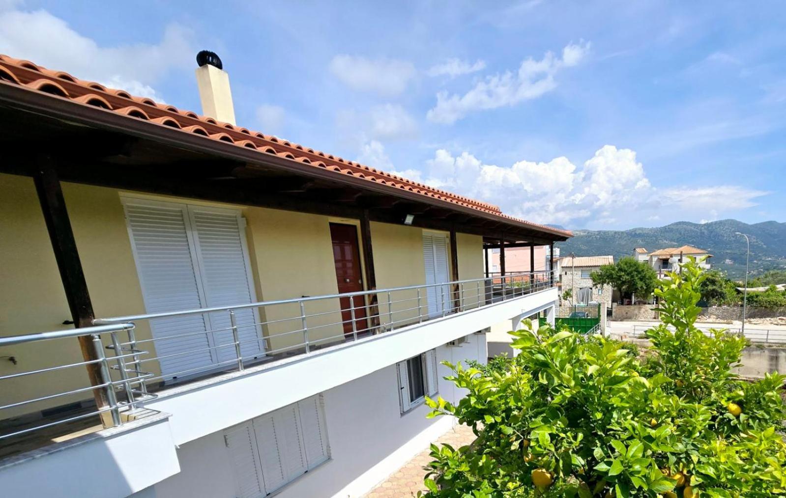 הימארה Philoxenia Guest House מראה חיצוני תמונה